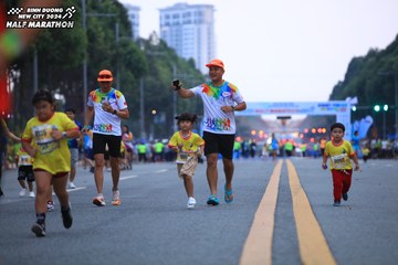 BINH DUONG NEW CITY HALF MARATHON 2024 - Ảnh #1727822