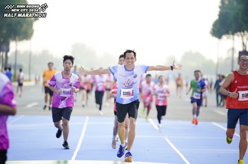BINH DUONG NEW CITY HALF MARATHON 2024 - Ảnh #1763181