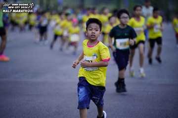 BINH DUONG NEW CITY HALF MARATHON 2024 - Ảnh #1724629