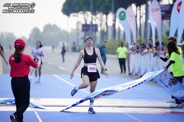 BINH DUONG NEW CITY HALF MARATHON 2024 - Ảnh #1772280