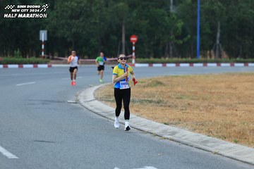 BINH DUONG NEW CITY HALF MARATHON 2024 - Ảnh #1734643