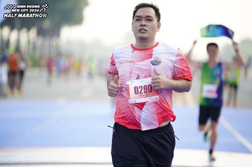 BINH DUONG NEW CITY HALF MARATHON 2024 - Ảnh #1762819
