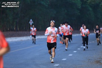 BINH DUONG NEW CITY HALF MARATHON 2024 - Ảnh #1750084