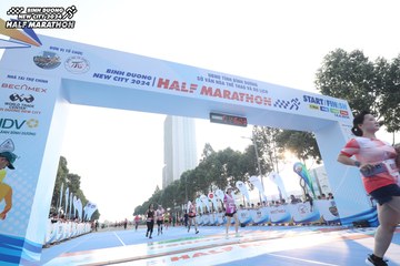 BINH DUONG NEW CITY HALF MARATHON 2024 - Ảnh #1820766