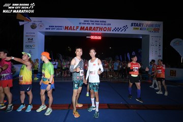 BINH DUONG NEW CITY HALF MARATHON 2024 - Ảnh #1737707