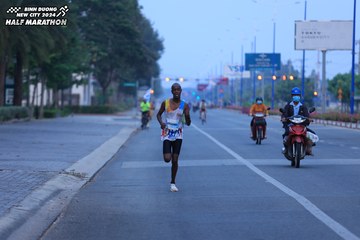 BINH DUONG NEW CITY HALF MARATHON 2024 - Ảnh #1763988