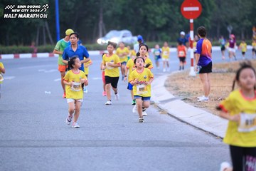 BINH DUONG NEW CITY HALF MARATHON 2024 - Ảnh #1726646