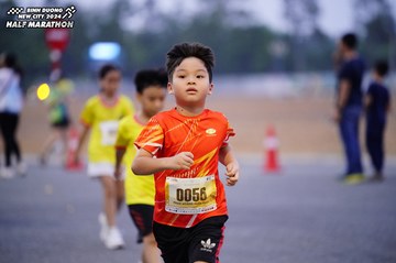 BINH DUONG NEW CITY HALF MARATHON 2024 - Ảnh #1725527