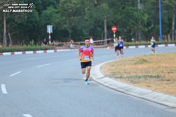 BINH DUONG NEW CITY HALF MARATHON 2024 - Ảnh #1735263