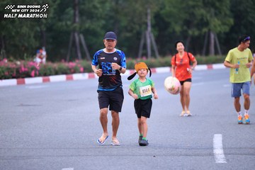 BINH DUONG NEW CITY HALF MARATHON 2024 - Ảnh #1726408