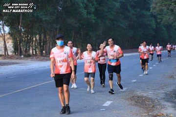 BINH DUONG NEW CITY HALF MARATHON 2024 - Ảnh #1750427