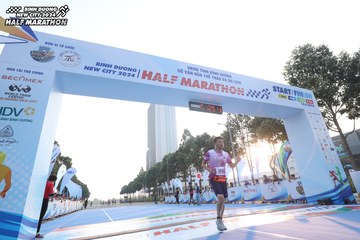 BINH DUONG NEW CITY HALF MARATHON 2024 - Ảnh #1819535
