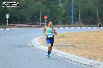 BINH DUONG NEW CITY HALF MARATHON 2024 - Ảnh #1735399
