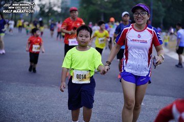 BINH DUONG NEW CITY HALF MARATHON 2024 - Ảnh #1724798