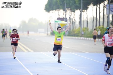 BINH DUONG NEW CITY HALF MARATHON 2024 - Ảnh #1757083