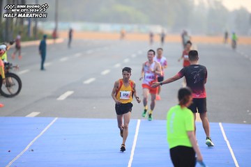 BINH DUONG NEW CITY HALF MARATHON 2024 - Ảnh #1739361
