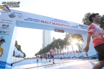 BINH DUONG NEW CITY HALF MARATHON 2024 - Ảnh #1820307