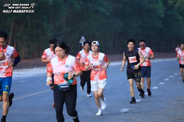 BINH DUONG NEW CITY HALF MARATHON 2024 - Ảnh #1750114