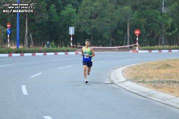 BINH DUONG NEW CITY HALF MARATHON 2024 - Ảnh #1734982
