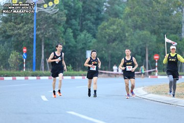 BINH DUONG NEW CITY HALF MARATHON 2024 - Ảnh #1735872