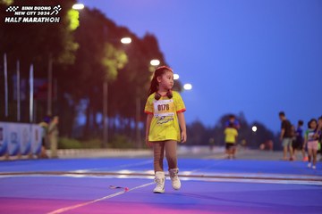 BINH DUONG NEW CITY HALF MARATHON 2024 - Ảnh #1729348