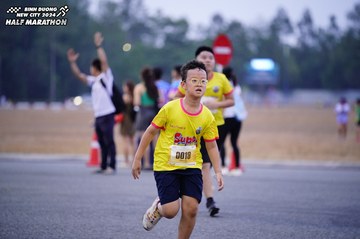 BINH DUONG NEW CITY HALF MARATHON 2024 - Ảnh #1725392