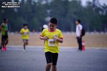 BINH DUONG NEW CITY HALF MARATHON 2024 - Ảnh #1725180
