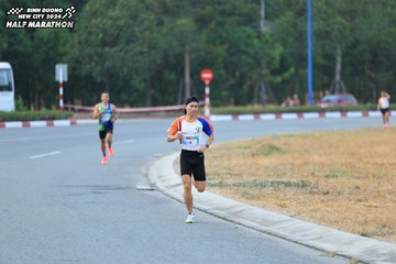 BINH DUONG NEW CITY HALF MARATHON 2024 - Ảnh #1735019