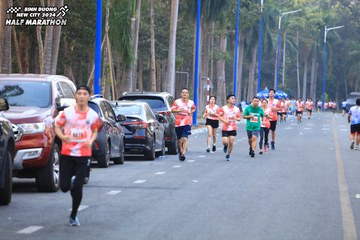 BINH DUONG NEW CITY HALF MARATHON 2024 - Ảnh #1756393