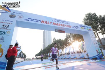 BINH DUONG NEW CITY HALF MARATHON 2024 - Ảnh #1819464