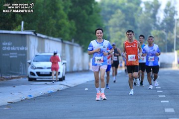 BINH DUONG NEW CITY HALF MARATHON 2024 - Ảnh #1765896