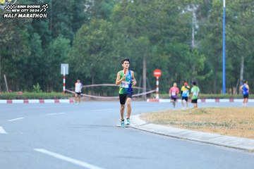 BINH DUONG NEW CITY HALF MARATHON 2024 - Ảnh #1735709