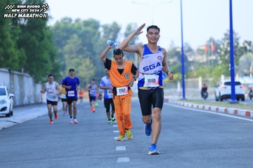 BINH DUONG NEW CITY HALF MARATHON 2024 - Ảnh #1776310