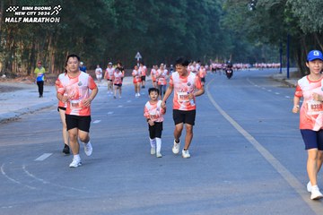 BINH DUONG NEW CITY HALF MARATHON 2024 - Ảnh #1772465