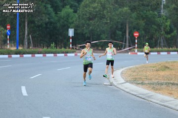 BINH DUONG NEW CITY HALF MARATHON 2024 - Ảnh #1734883