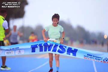 BINH DUONG NEW CITY HALF MARATHON 2024 - Ảnh #1728896