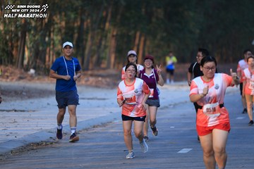 BINH DUONG NEW CITY HALF MARATHON 2024 - Ảnh #1772613