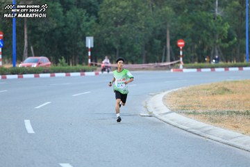 BINH DUONG NEW CITY HALF MARATHON 2024 - Ảnh #1735360