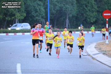 BINH DUONG NEW CITY HALF MARATHON 2024 - Ảnh #1726307