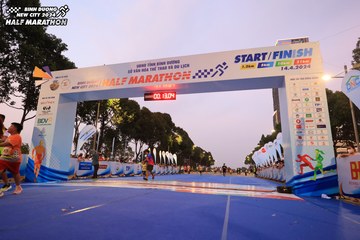 BINH DUONG NEW CITY HALF MARATHON 2024 - Ảnh #1729659