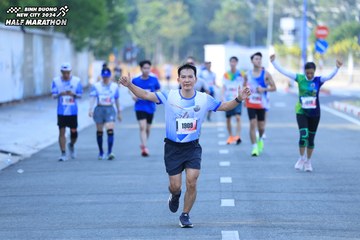 BINH DUONG NEW CITY HALF MARATHON 2024 - Ảnh #1770378