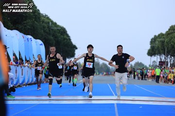 BINH DUONG NEW CITY HALF MARATHON 2024 - Ảnh #1737216