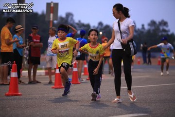BINH DUONG NEW CITY HALF MARATHON 2024 - Ảnh #1728284