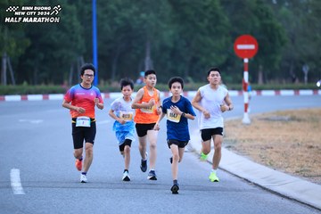 BINH DUONG NEW CITY HALF MARATHON 2024 - Ảnh #1726014
