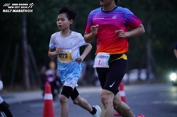 BINH DUONG NEW CITY HALF MARATHON 2024 - Ảnh #1724500