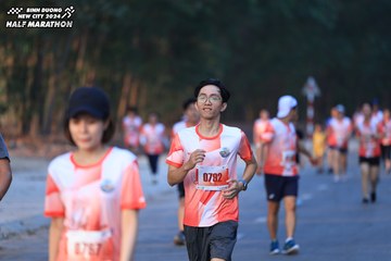 BINH DUONG NEW CITY HALF MARATHON 2024 - Ảnh #1772021