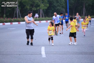 BINH DUONG NEW CITY HALF MARATHON 2024 - Ảnh #1726857