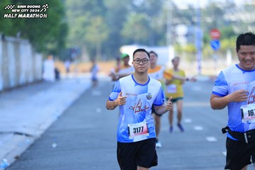 BINH DUONG NEW CITY HALF MARATHON 2024 - Ảnh #1768726