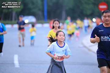BINH DUONG NEW CITY HALF MARATHON 2024 - Ảnh #1726491