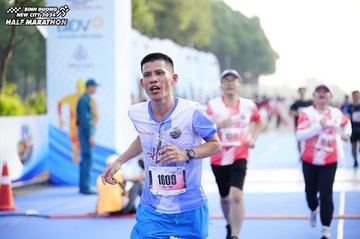 BINH DUONG NEW CITY HALF MARATHON 2024 - Ảnh #1764943